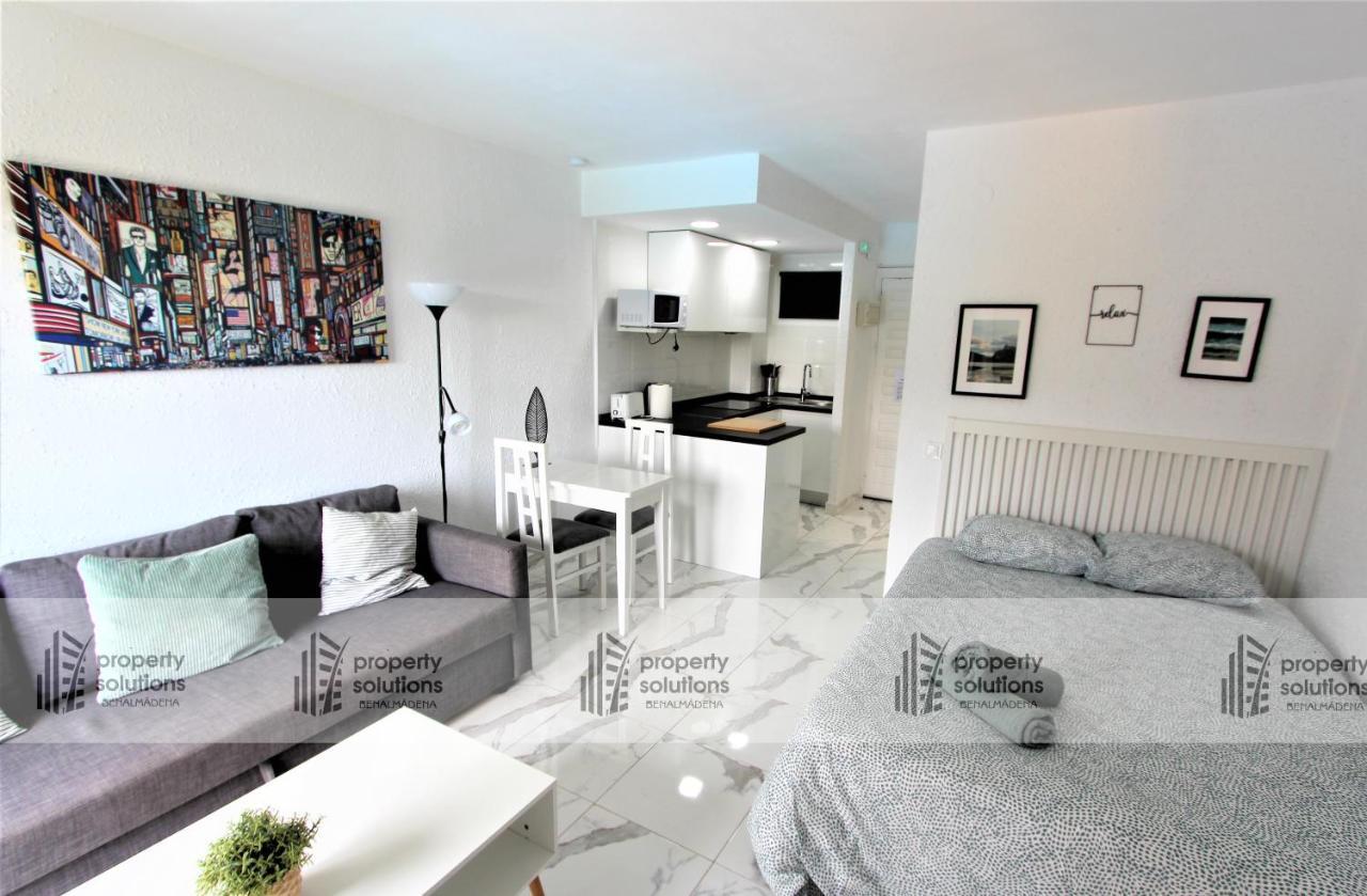 127 Jupiter Estudio. Vista Al Jardin Y La Piscina. Benalmádena
